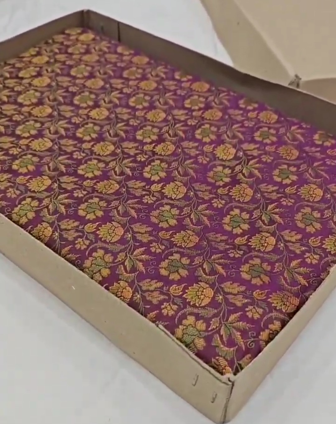 Magenta Banarasi Semi Katan Silk Tanchoi Brocade Saree