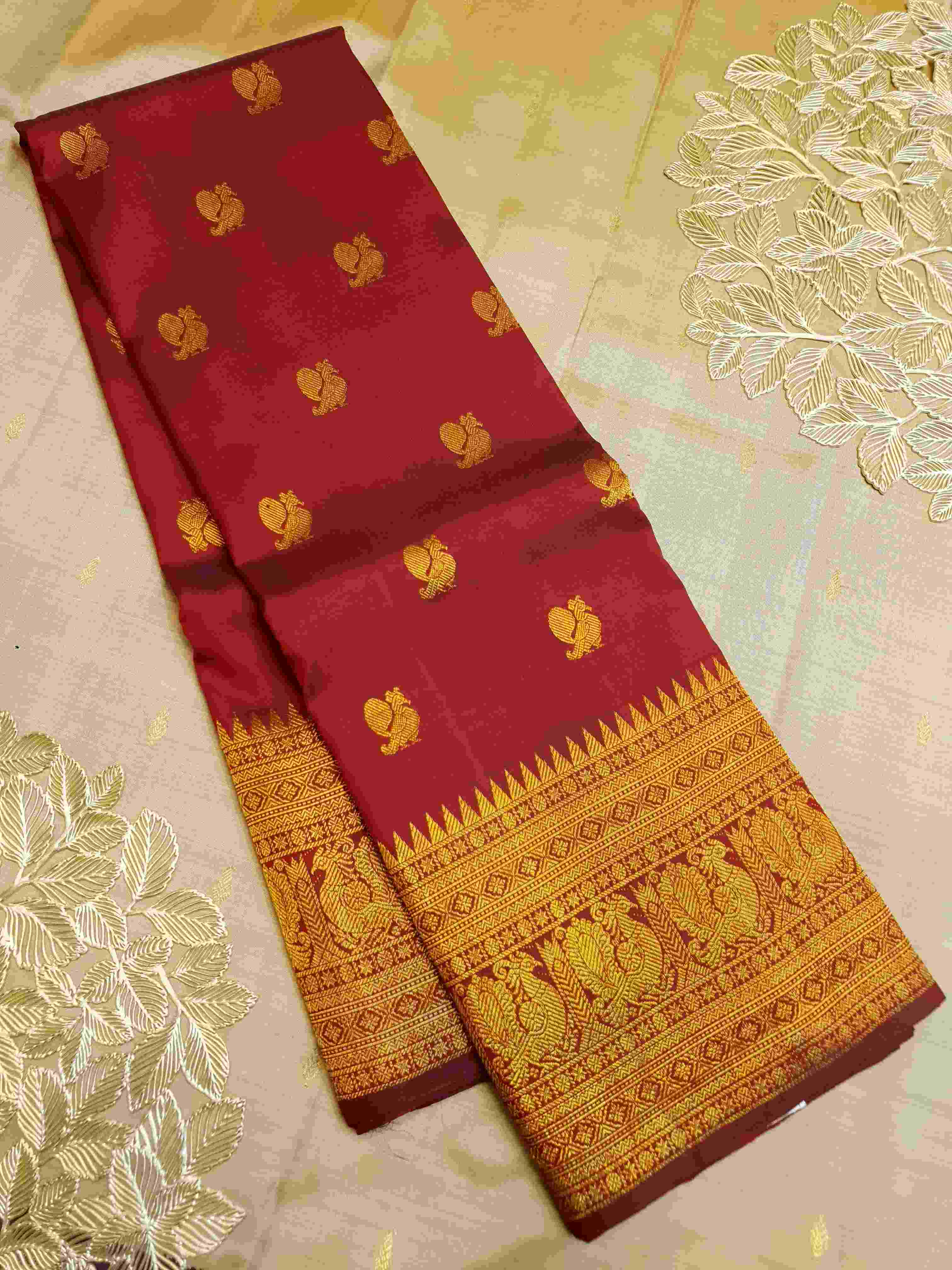 Rustic Red Kanchipuram Handloom 2G Gold Pattu Silk Saree