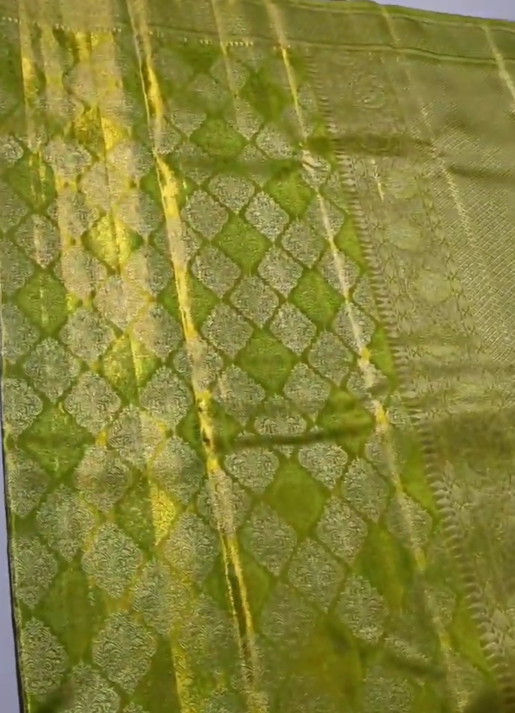 Lime Green Kanchipuram Handloom Tissue Brocade Silk Saree