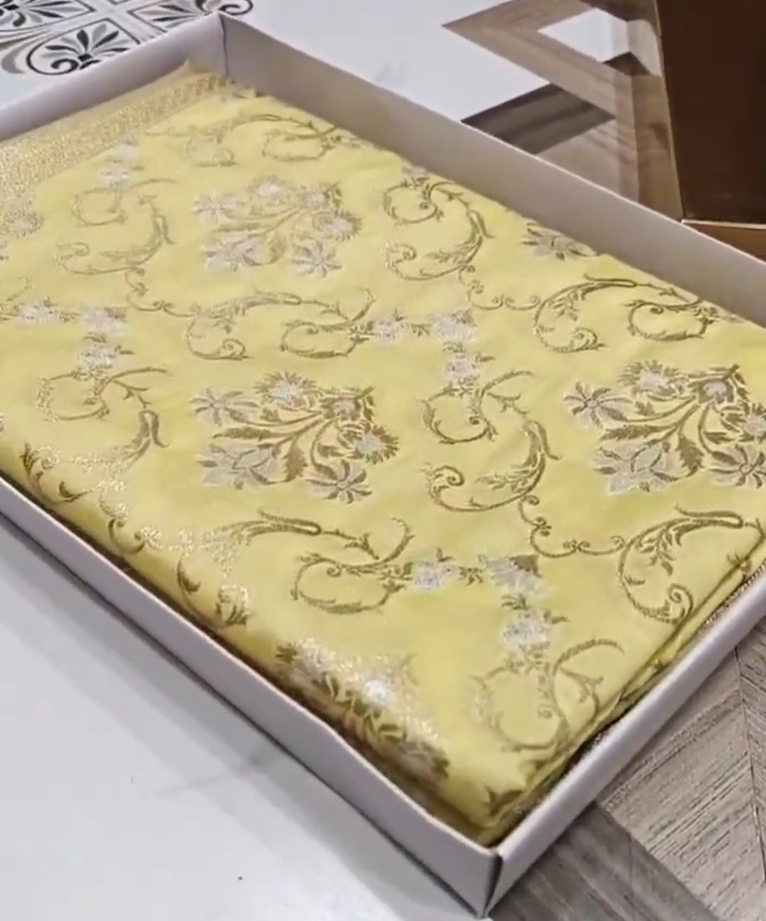 Lemon Banarasi Semi Katan Silk Sona Rupa Saree