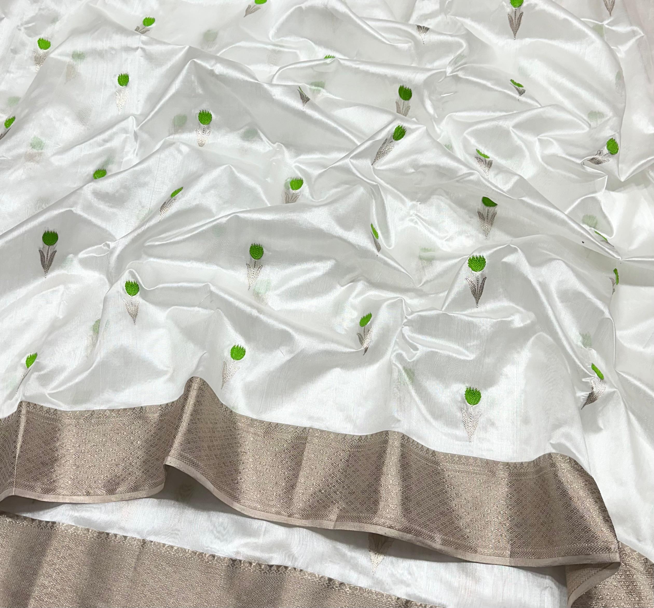 Pearl White Chanderi Handloom Pattu Silk Eknal Nakshi Saree